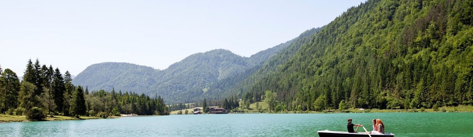 boating on the Pillersee | © TVB PillerseeTal