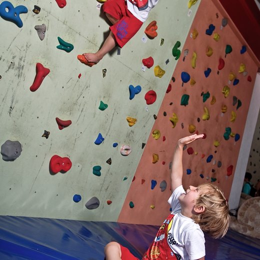 Erlebnispark Familienland Kletterhalle | © Joerg Mitter