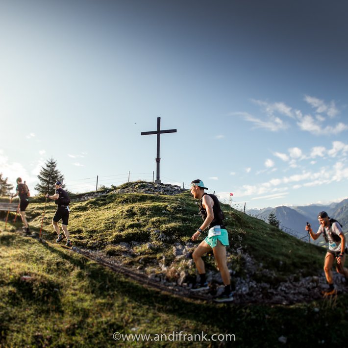 wandern mit Freunden  | © Andi Frank