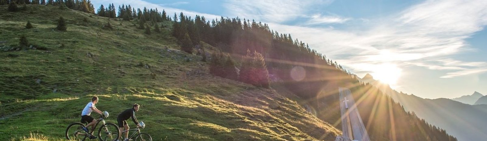 Radfahrern am Berg  | © TVB PillerseeTal