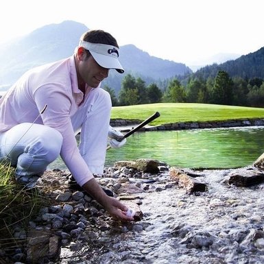 playing golf and washing the hands | © TVB PillerseeTal