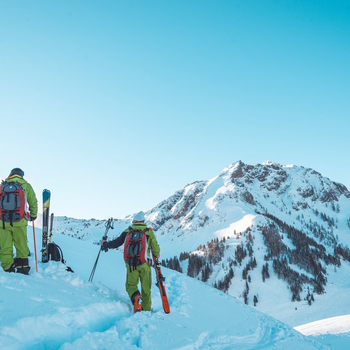 Walk with the ski in deep snow | © Bergbahnen Fieberbrunn