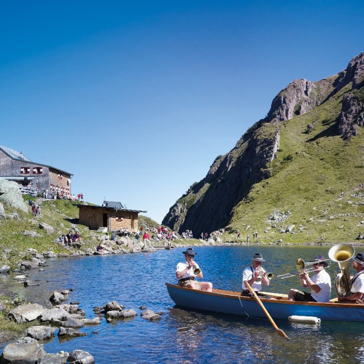 Facebook cover lake | © Bergbahnen Fieberbrunn