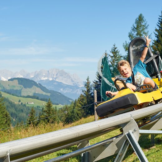 Junge hat Spaß im Timoks Alpine Coaster | © fieberbrunn.com | Bergbahnen Fieberbrunn 
