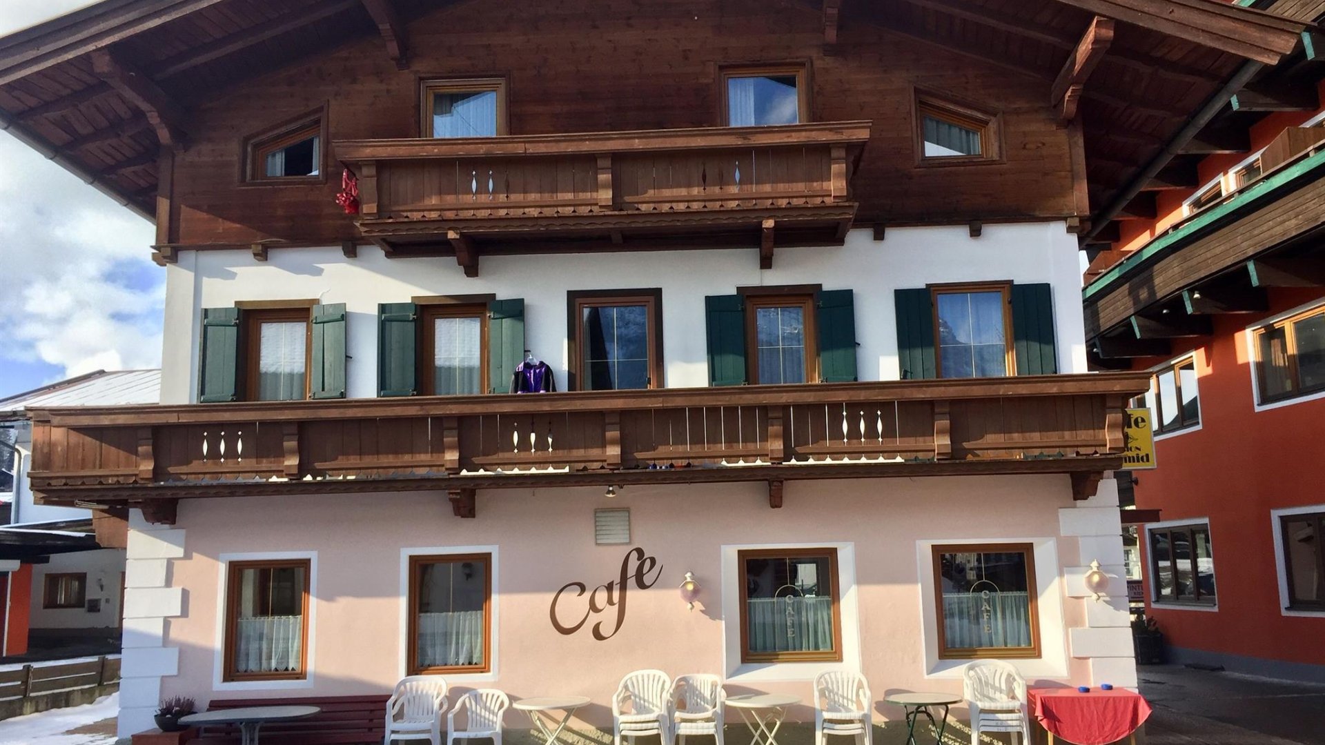 Hausansicht Cafe-Pension Schmid