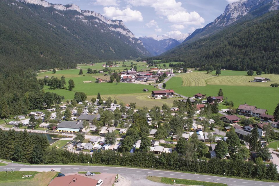 Campingplatz Steinplatte im Sommer