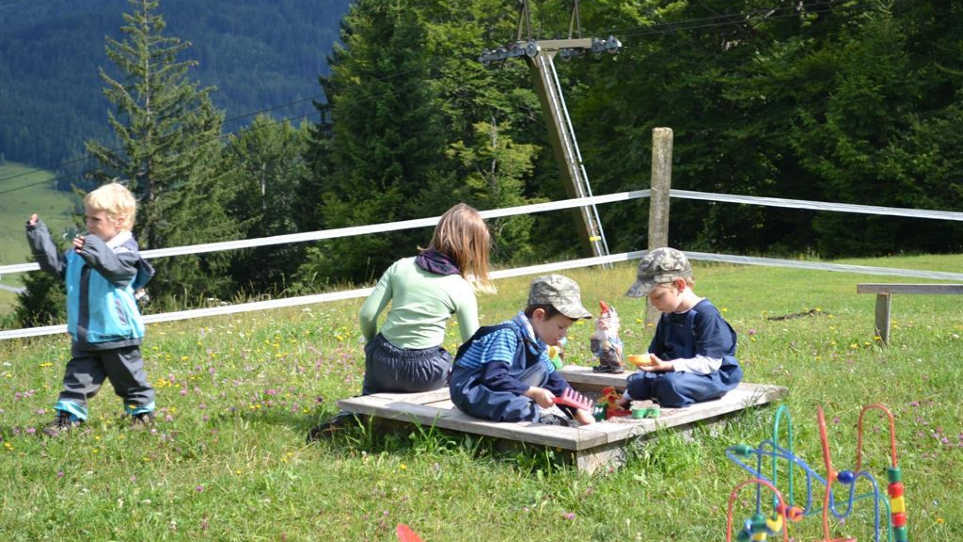 Kinderspielplatz | © Georg Perterer