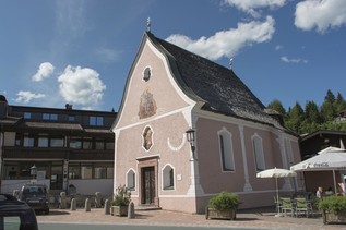 Johanneskapelle mit Lourdesgrotte