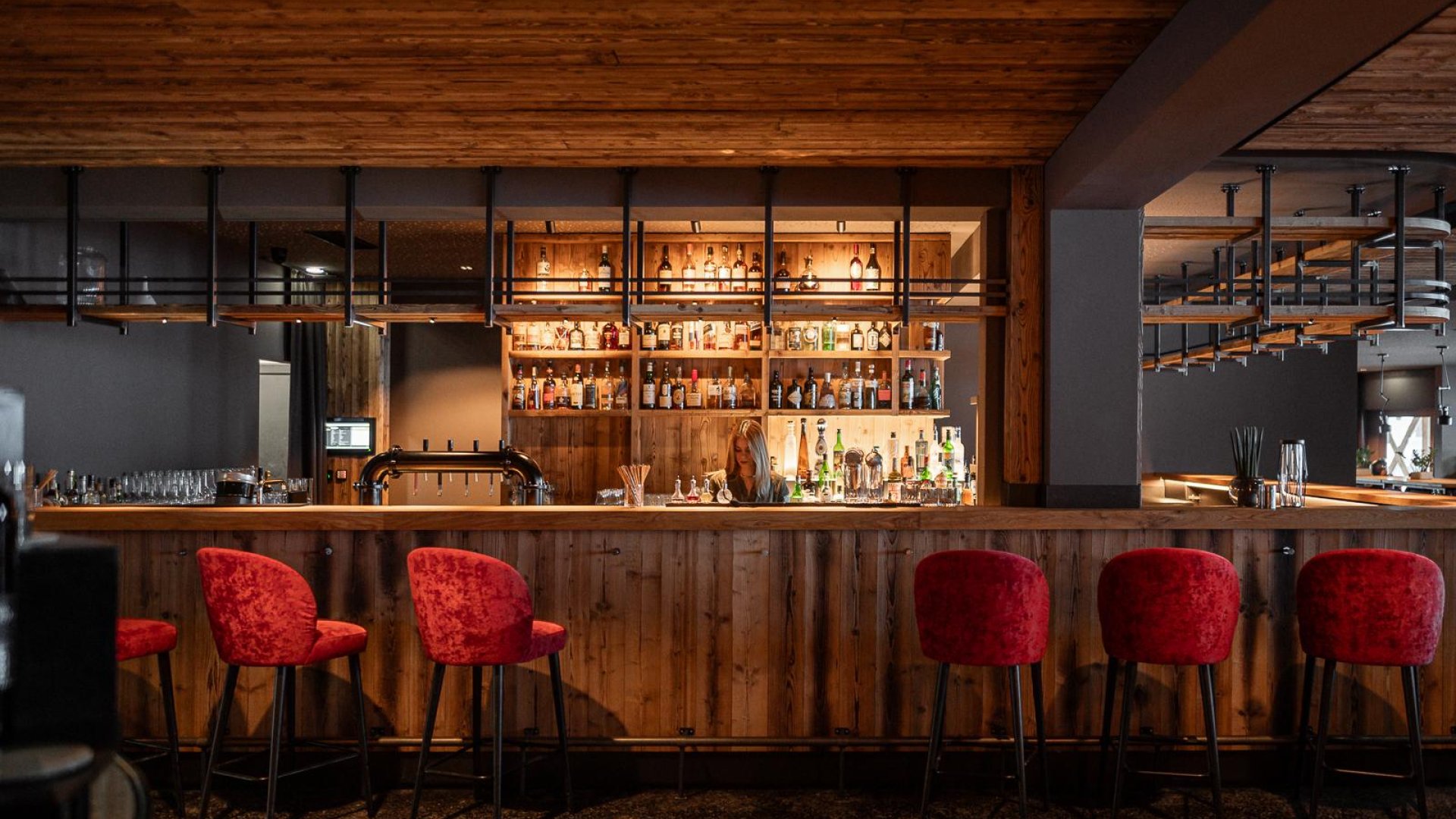 UPSIDEDOWN Bar | © ADEA Lifestyle Suites Fieberbrunn