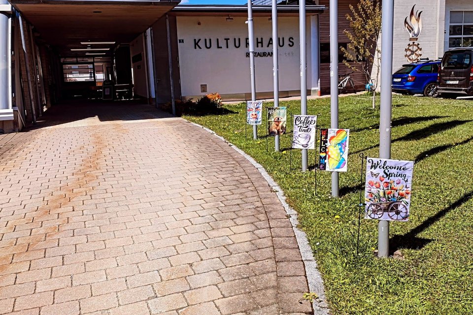 Zur Glitzernden Lederhos'n_Eingang