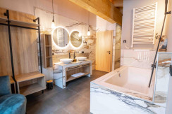 Badezimmer mit Wanne Badezimmer mit Wanne