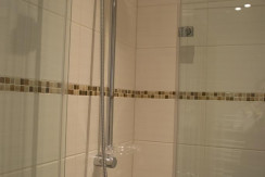 Badezimmer mit Dusche Badezimmer mit Dusche