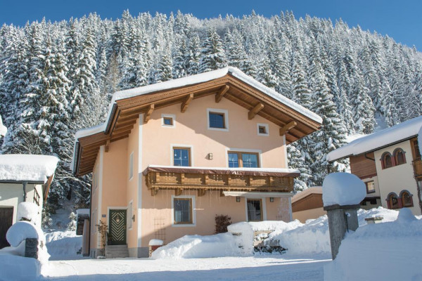 Winter Hausansicht Winter Hausansicht