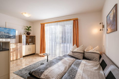 Wohnraum mit Doppelschlafsofa Wohnraum mit Doppelschlafsofa