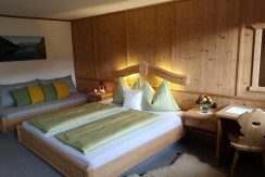 Schlafzimmer 2 mit Sofa/Bett Schlafzimmer 2 mit Sofa/Bett