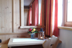 Schlafzimmer 2 Spiegel/Tisch Schlafzimmer 2 Spiegel/Tisch