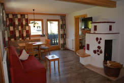 Aufenthaltsraum mit Kachelofen Aufenthaltsraum mit Kachelofen