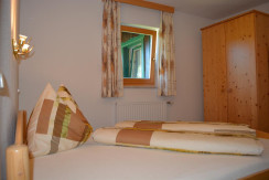 Doppelzimmer 2 mit Kasten Doppelzimmer 2 mit Kasten