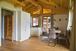 Küche und Esstisch Küche und Esstisch