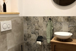 WC WC