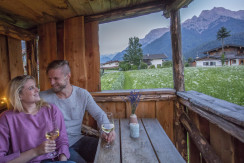 Romantisches Date im Jägerstandl