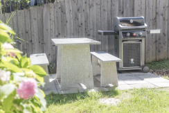 Weber Gasgrill im Gemeinschaftsgarten