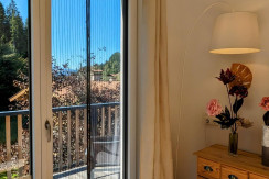 Top9-Wohnzimmer.Blick.ins.Blaue Top9-Wohnzimmer.Blick.ins.Blaue