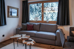 Wohnraum Couch mit Tisch