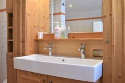 Bathroom upper floor