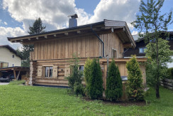 Chalet-Seitenansicht Chalet-Seitenansicht