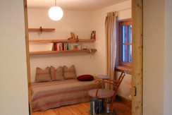 Wohnschlafraum/Bibliothek Wohnschlafraum/Bibliothek