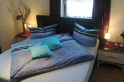 schlafzimmer 1(180x200cm Bett) schlafzimmer 1(180x200cm Bett)