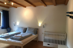 Doppel-/Elternschlafzimmer Doppel-/Elternschlafzimmer