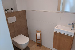 WC WC