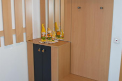 Eingang mit Garderobe Eingang mit Garderobe