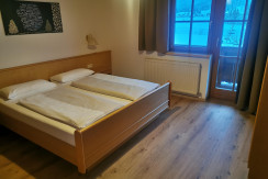 Schlafzimmer mit Doppelzimmer