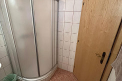 Badezimmer mit Dusche Badezimmer mit Dusche