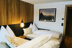 Schlafzimmer 1, ist zu dritt möglich Schlafzimmer 1, ist zu dritt möglich