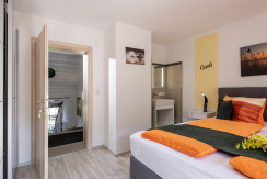 2- Bettzimmer mit Schlafsofe und Bergblick