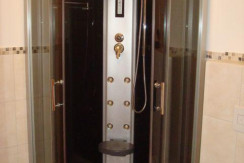 Duschkabine im Badzimmer