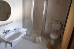 Bad mit WC Bad mit WC