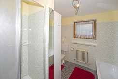 Badezimmer 1.. Badezimmer 1..