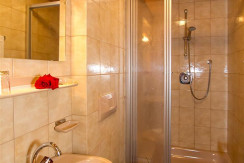 Wohnung Nr. 3: Badezimmer