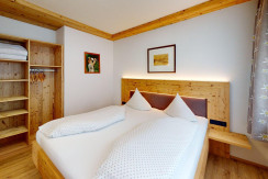 Ferienwohnung-Hinterholzer-Bedroom 15