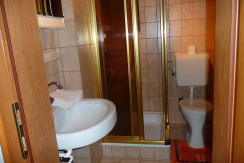 DU/WC DU/WC