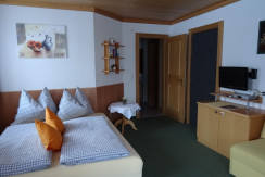 Wohn-Schlafzimmer Wohn-Schlafzimmer