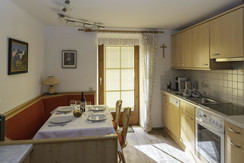 App III Küche mit Esstisch App III Küche mit Esstisch