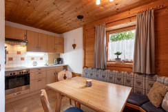 Küche mit gemütlicher Sitzecke Küche mit gemütlicher Sitzecke