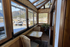 Essbereich mit Blick auf die Bergwelt Essbereich mit Blick auf die Bergwelt