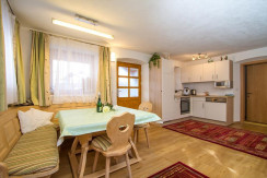 Küche mit Essplatz Küche mit Essplatz